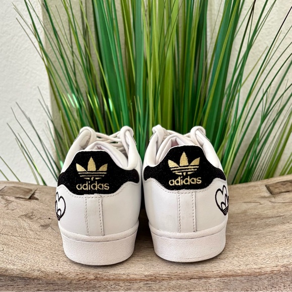 Adidas Originals Superstar Heart Logo White And Black Sneakers - Picture 7 of 14